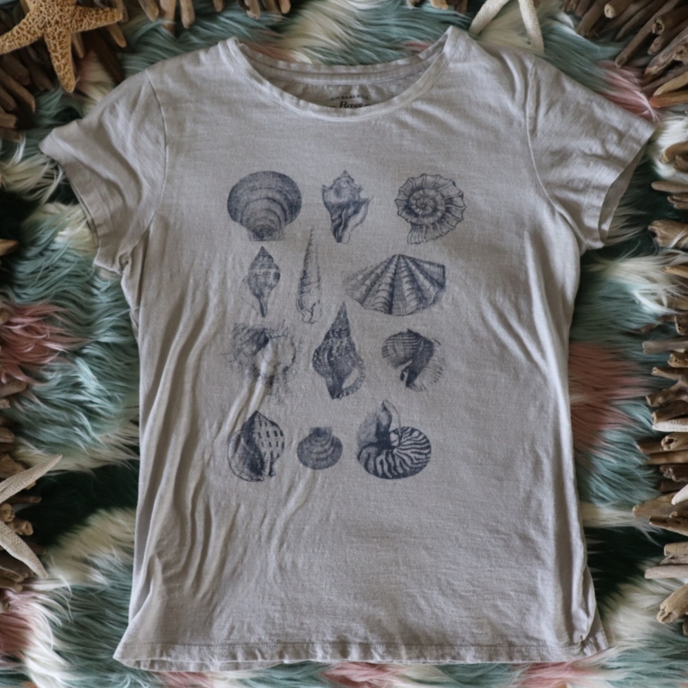G.H. Bass & Co Seashell Tee